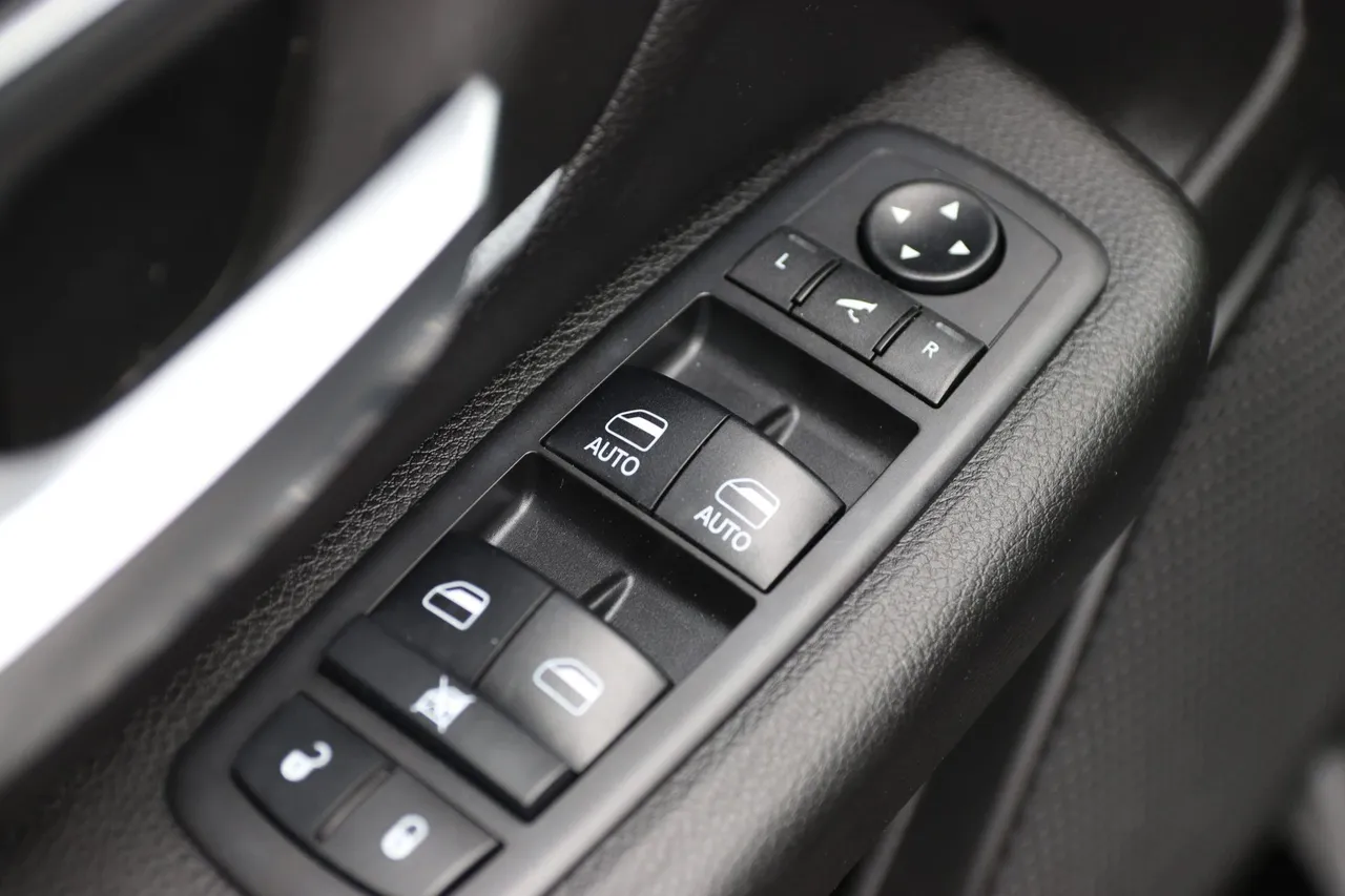 2019 Ram 1500 Crew Cab — photo 10 of 32