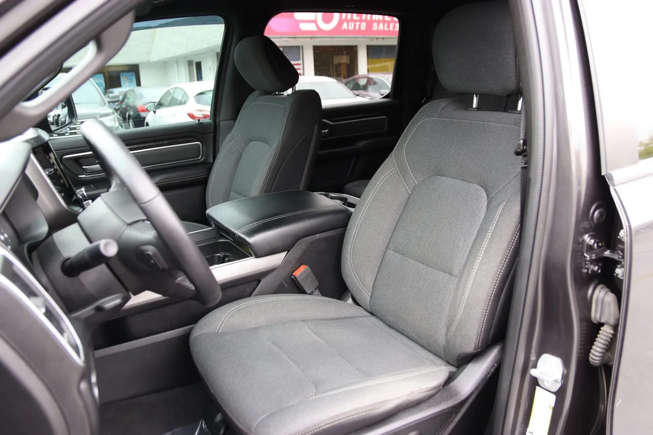 2019 Ram 1500 Crew Cab — photo 11 of 32