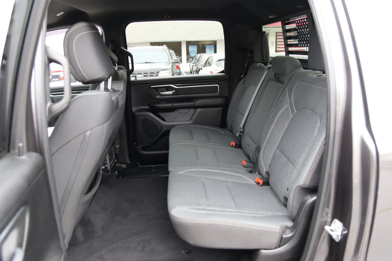 2019 Ram 1500 Crew Cab — photo 15 of 32