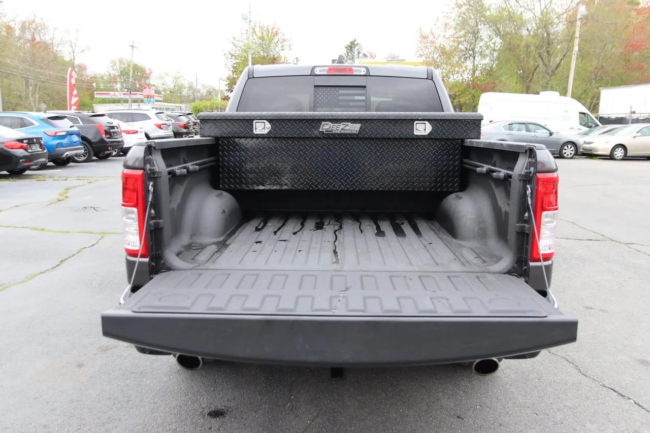 2019 Ram 1500 Crew Cab — photo 16 of 32