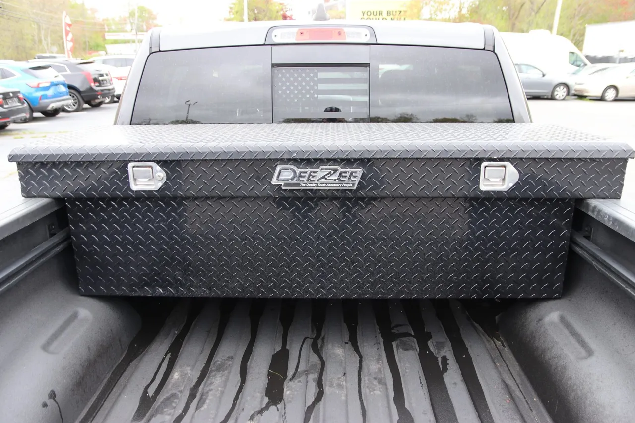 2019 Ram 1500 Crew Cab — photo 17 of 32