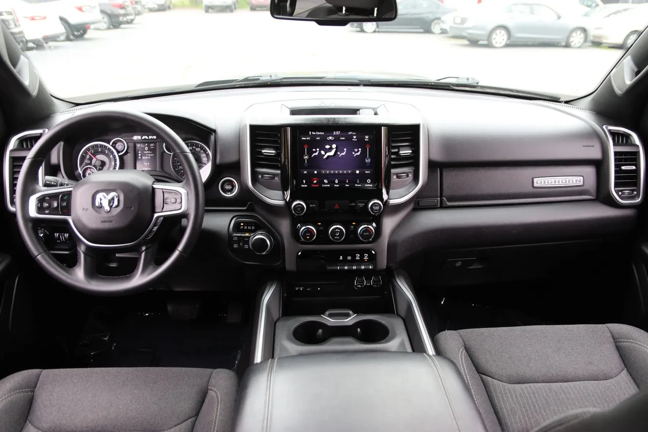 2019 Ram 1500 Crew Cab — photo 18 of 32