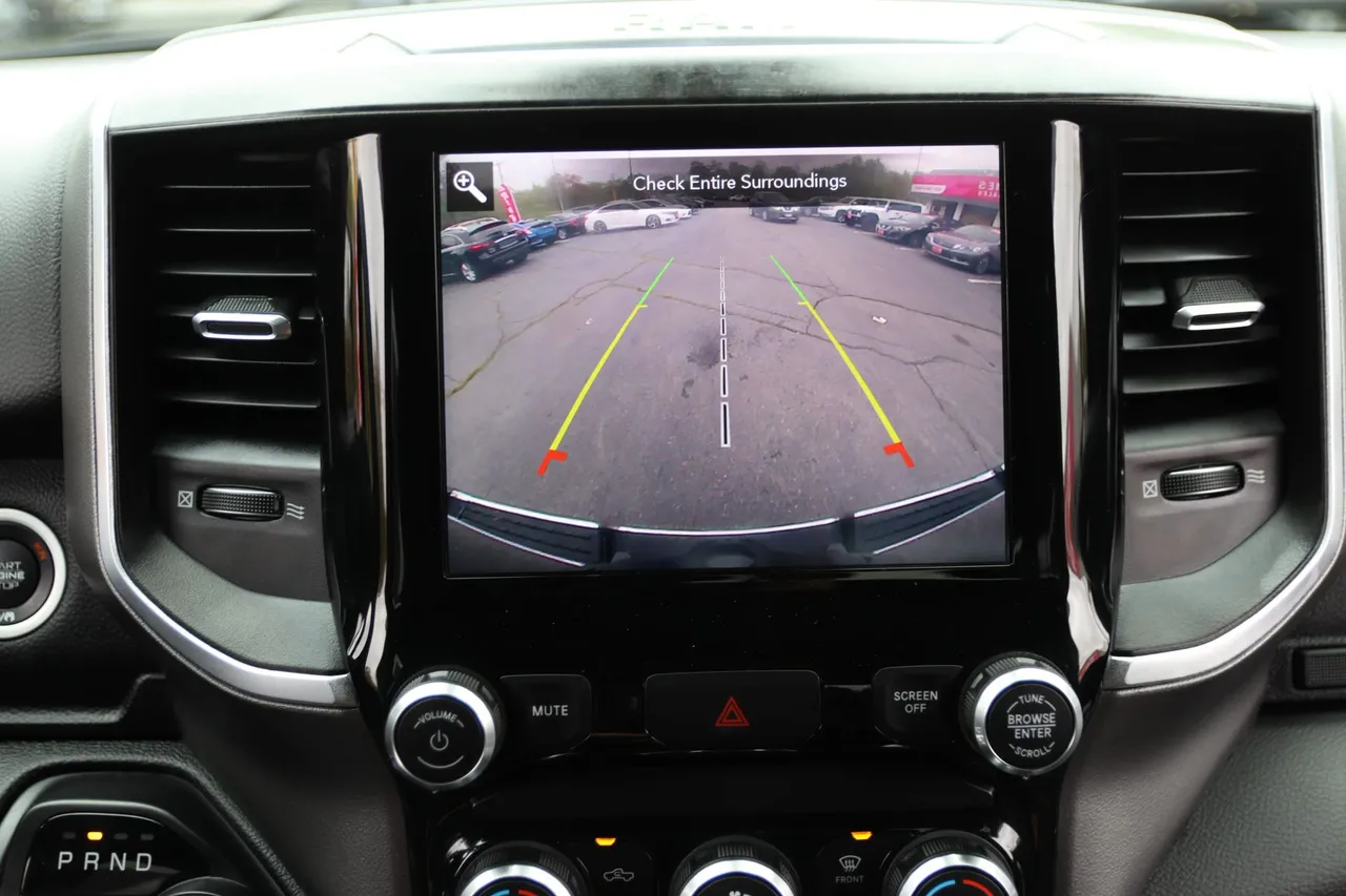 2019 Ram 1500 Crew Cab — photo 25 of 32