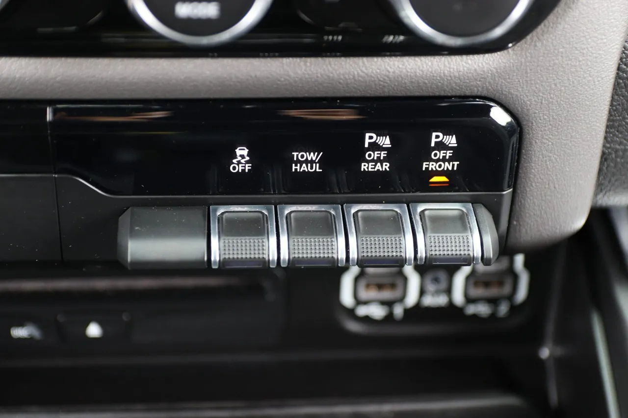 2019 Ram 1500 Crew Cab — photo 26 of 32