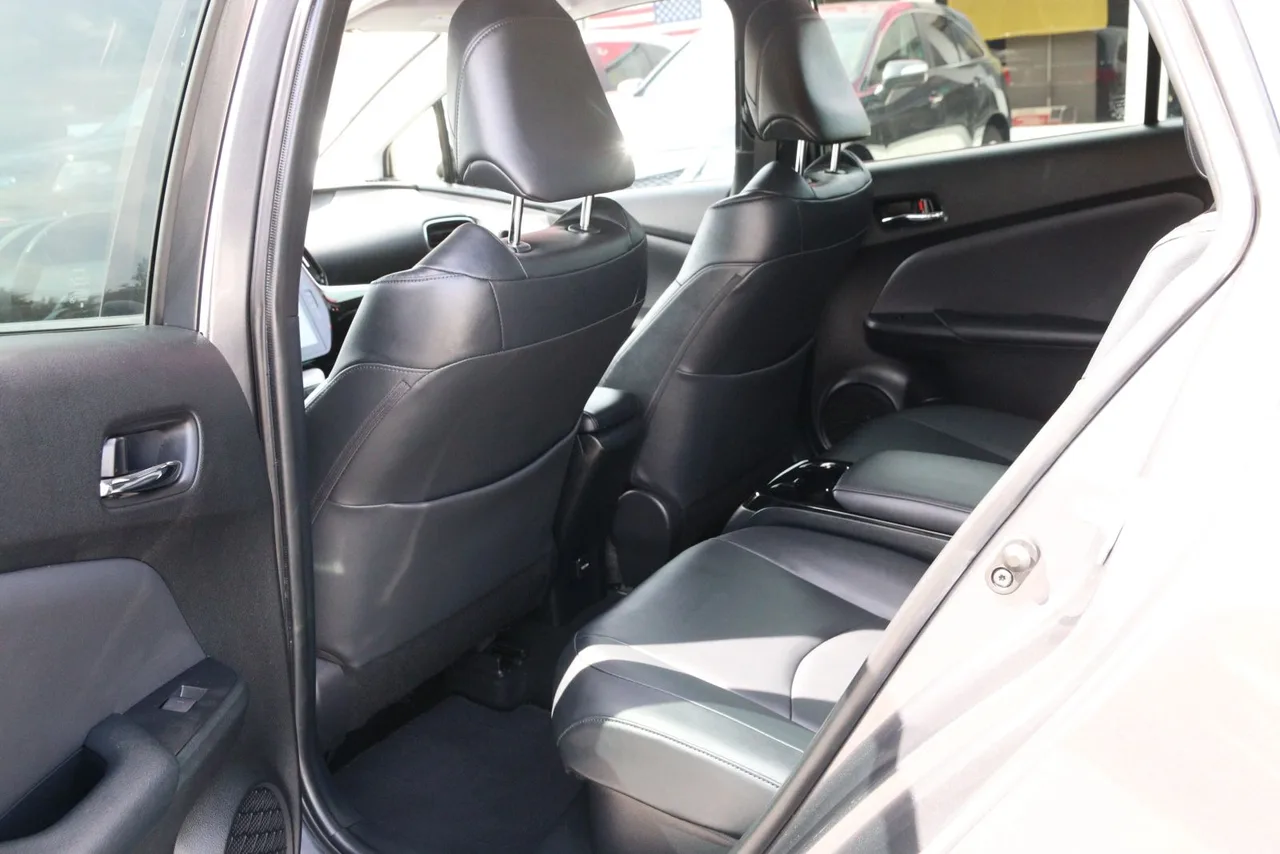 2019 Toyota Prius Prime Advanced Hatchback 4D in Gray — photo 17 of 37