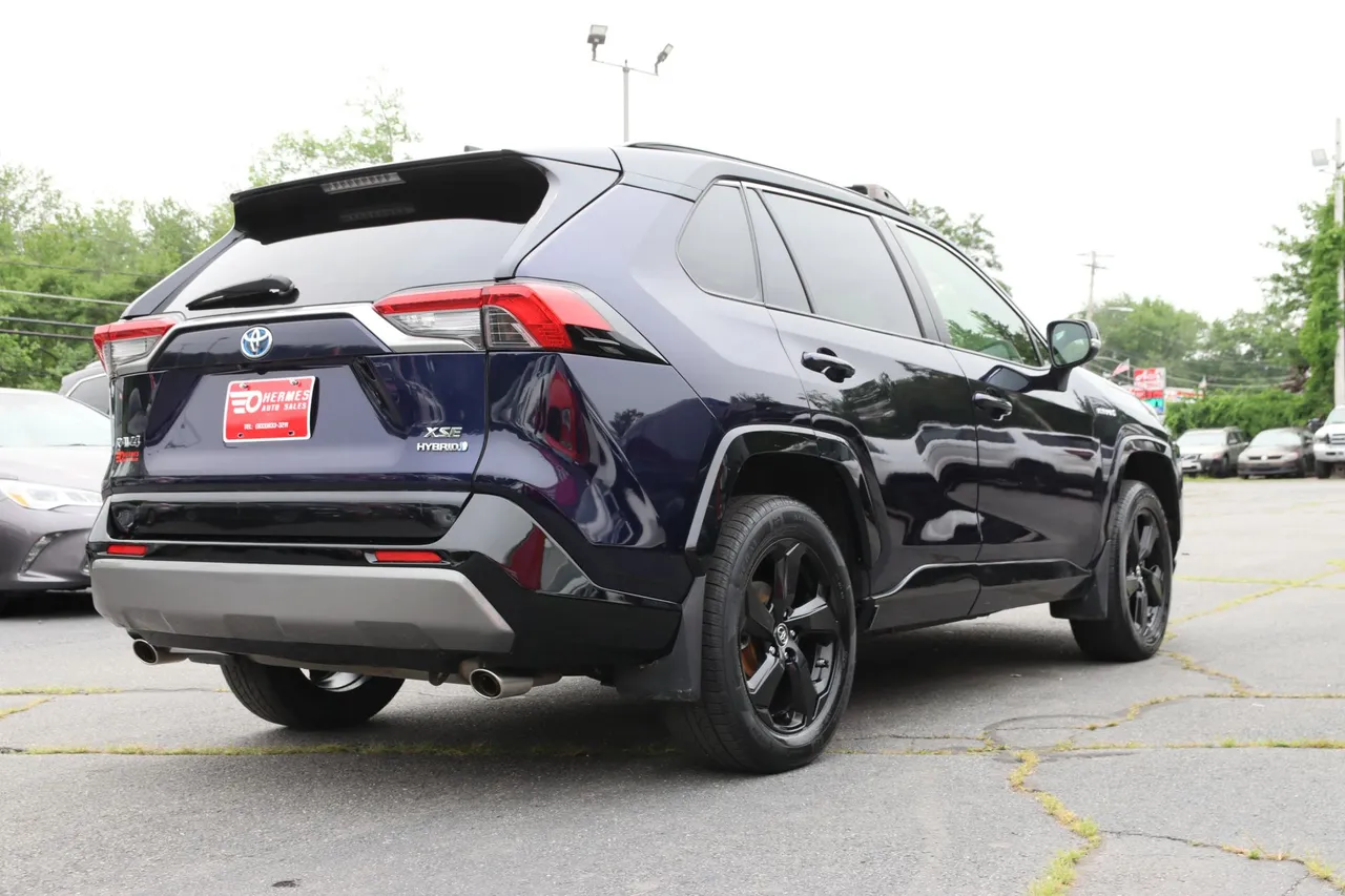 2019 Toyota RAV4 Hybrid — photo 6 of 31