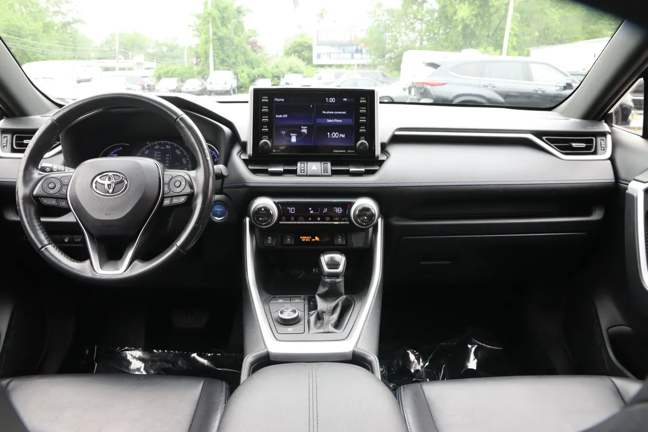 2019 Toyota RAV4 Hybrid — photo 30 of 31