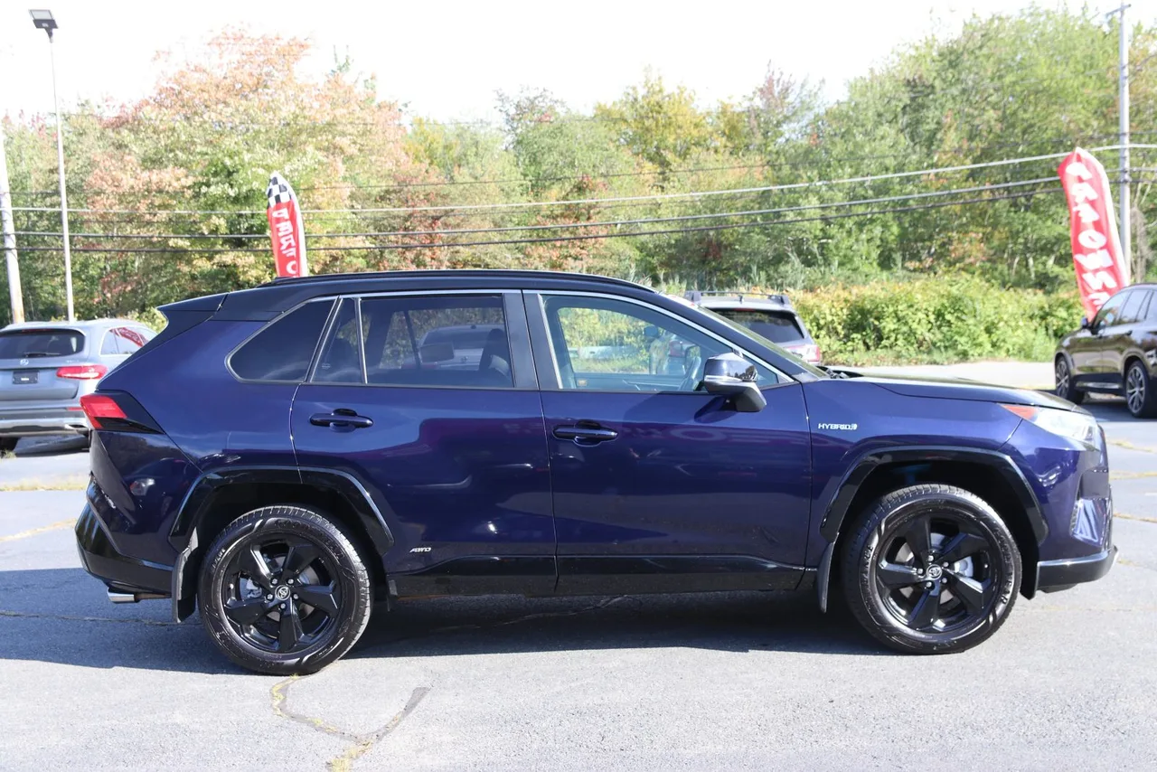 2019 Toyota RAV4 Hybrid XSE Sport Utility 4D in Blue — photo 6 of 38