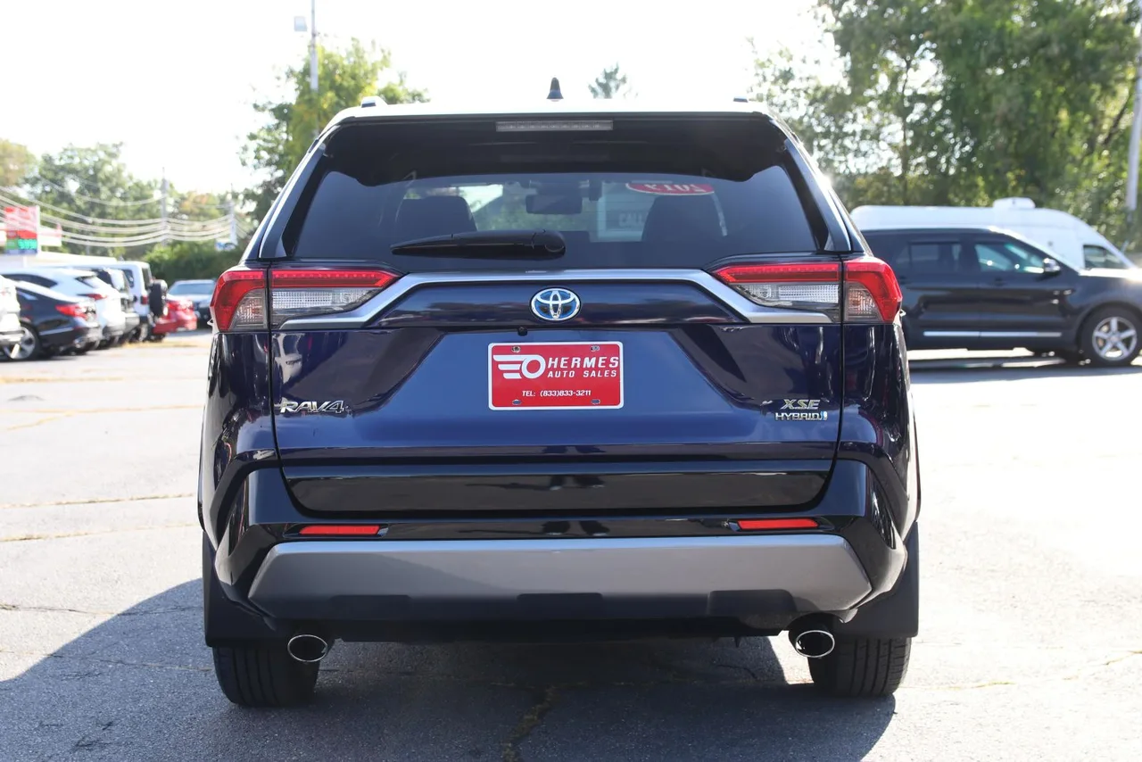 2019 Toyota RAV4 Hybrid XSE Sport Utility 4D in Blue — photo 7 of 38