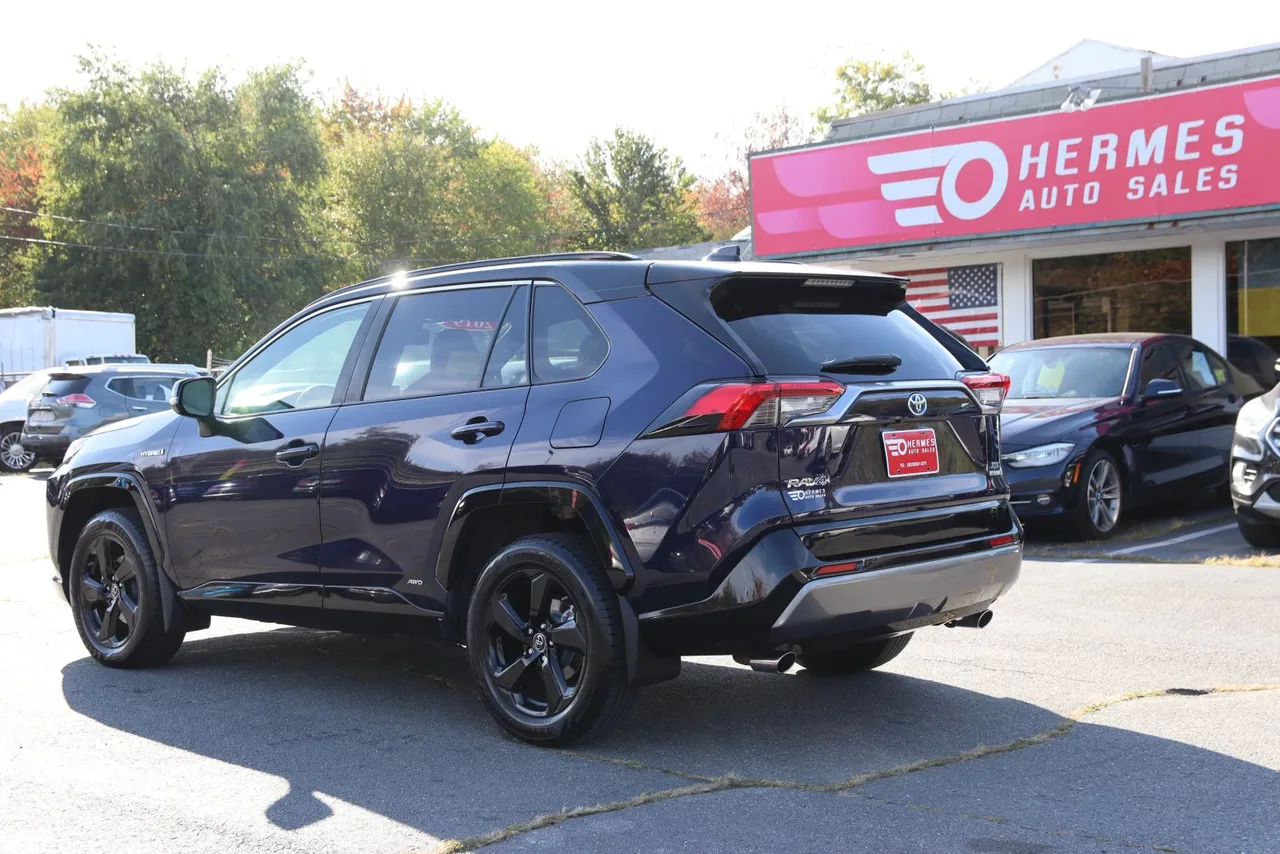 2019 Toyota RAV4 Hybrid XSE Sport Utility 4D in Blue — photo 8 of 38
