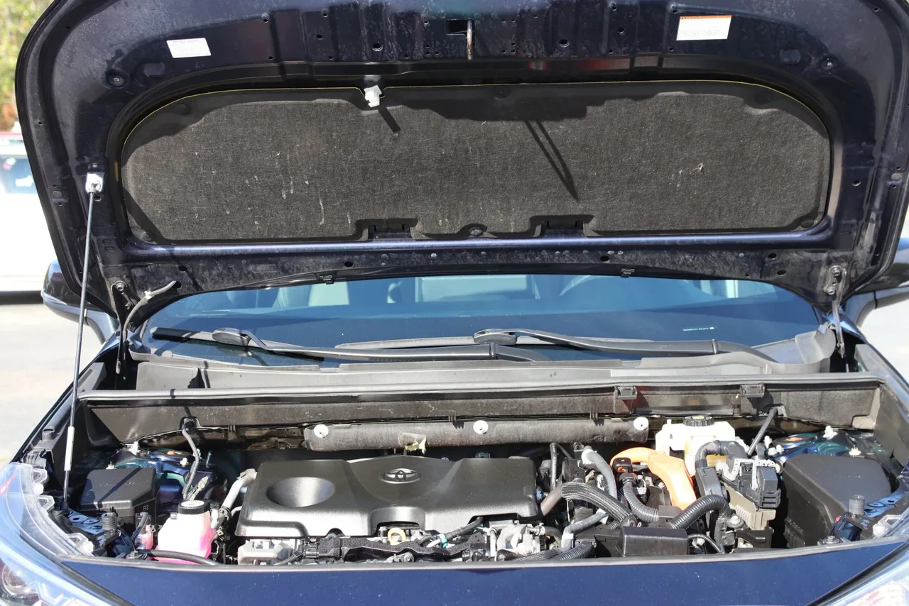 2019 Toyota RAV4 Hybrid XSE Sport Utility 4D in Blue — photo 10 of 38