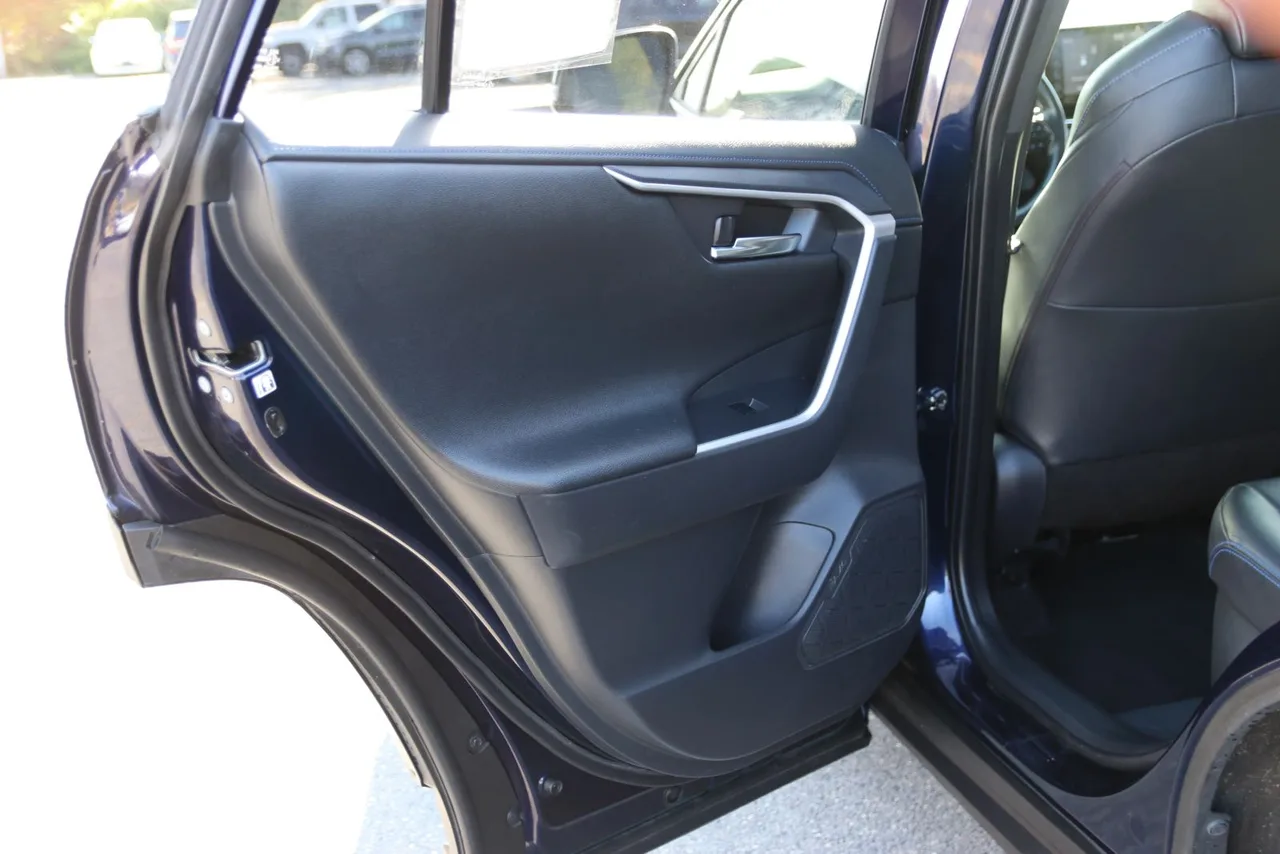 2019 Toyota RAV4 Hybrid XSE Sport Utility 4D in Blue — photo 17 of 38