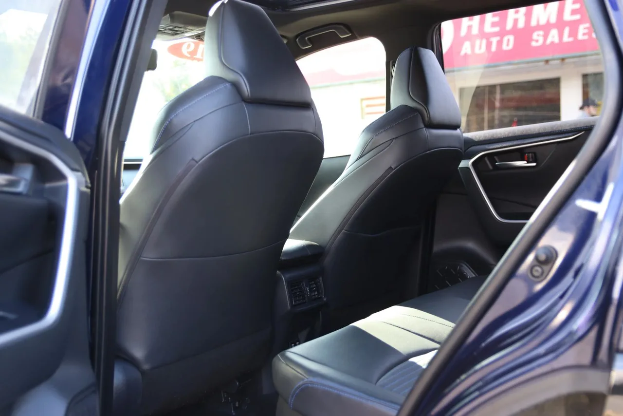 2019 Toyota RAV4 Hybrid XSE Sport Utility 4D in Blue — photo 18 of 38