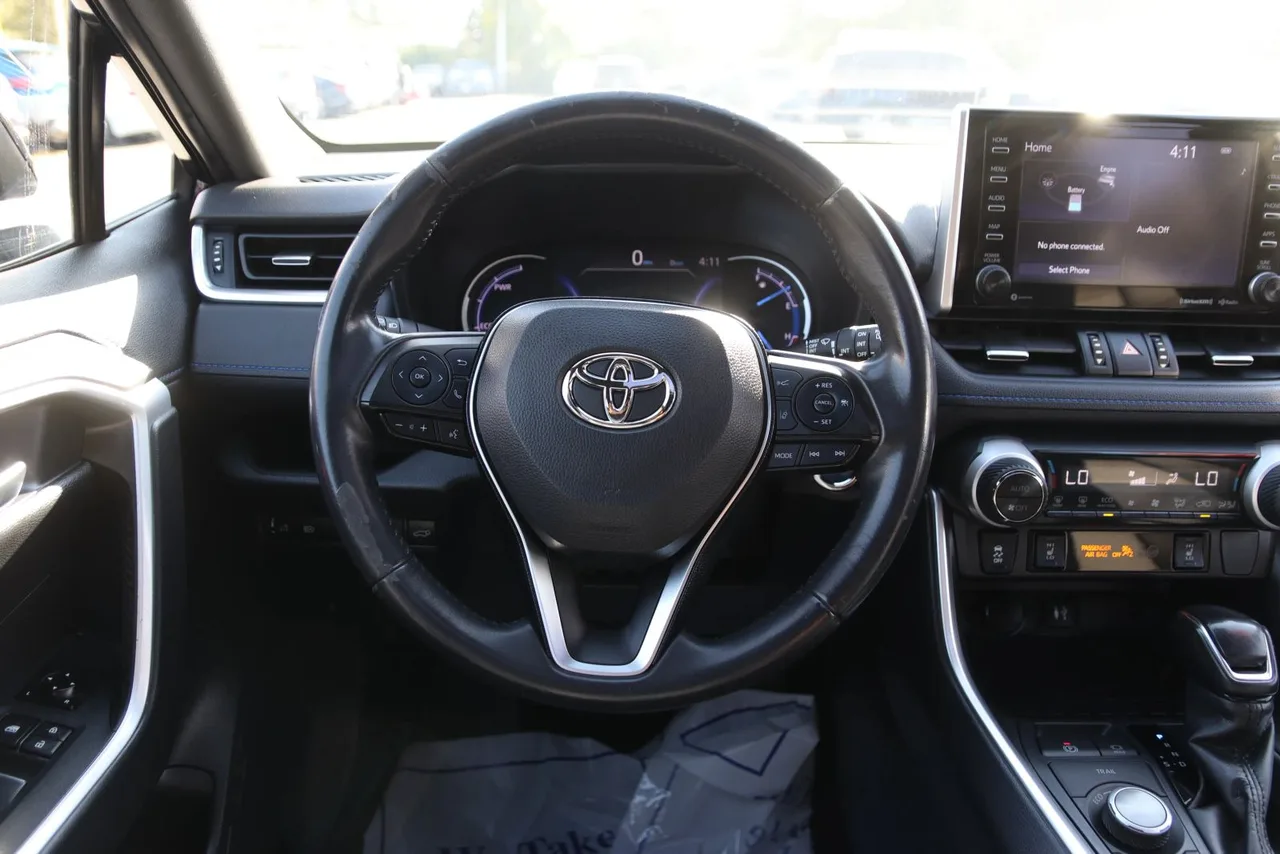 2019 Toyota RAV4 Hybrid XSE Sport Utility 4D in Blue — photo 25 of 38