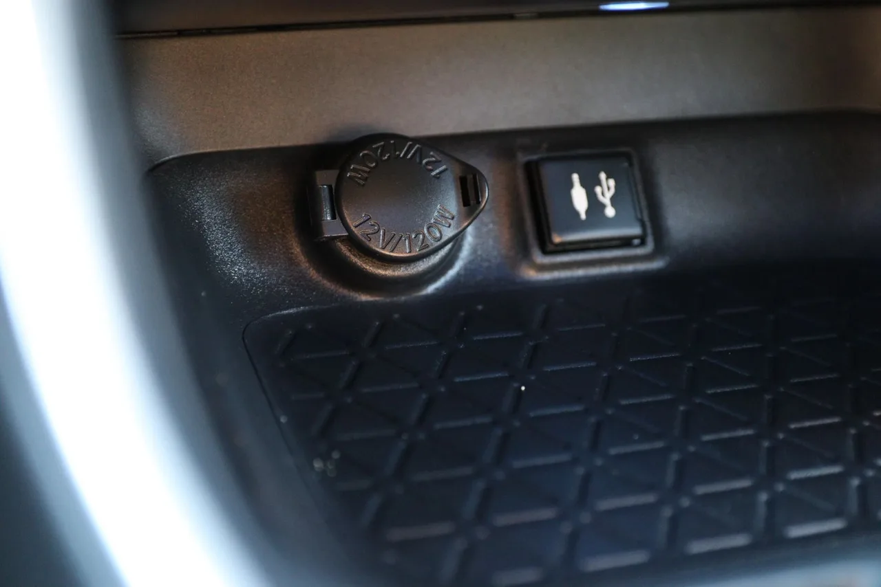 2019 Toyota RAV4 Hybrid XSE Sport Utility 4D in Blue — photo 28 of 38