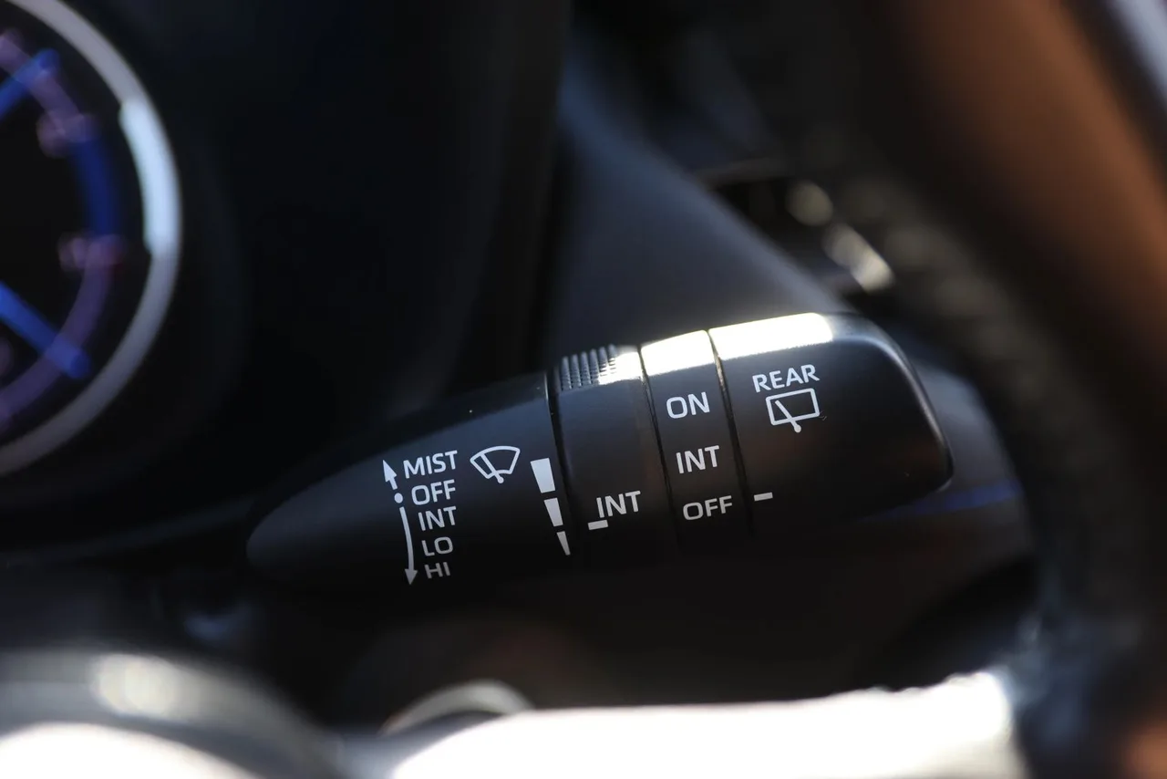 2019 Toyota RAV4 Hybrid XSE Sport Utility 4D in Blue — photo 34 of 38