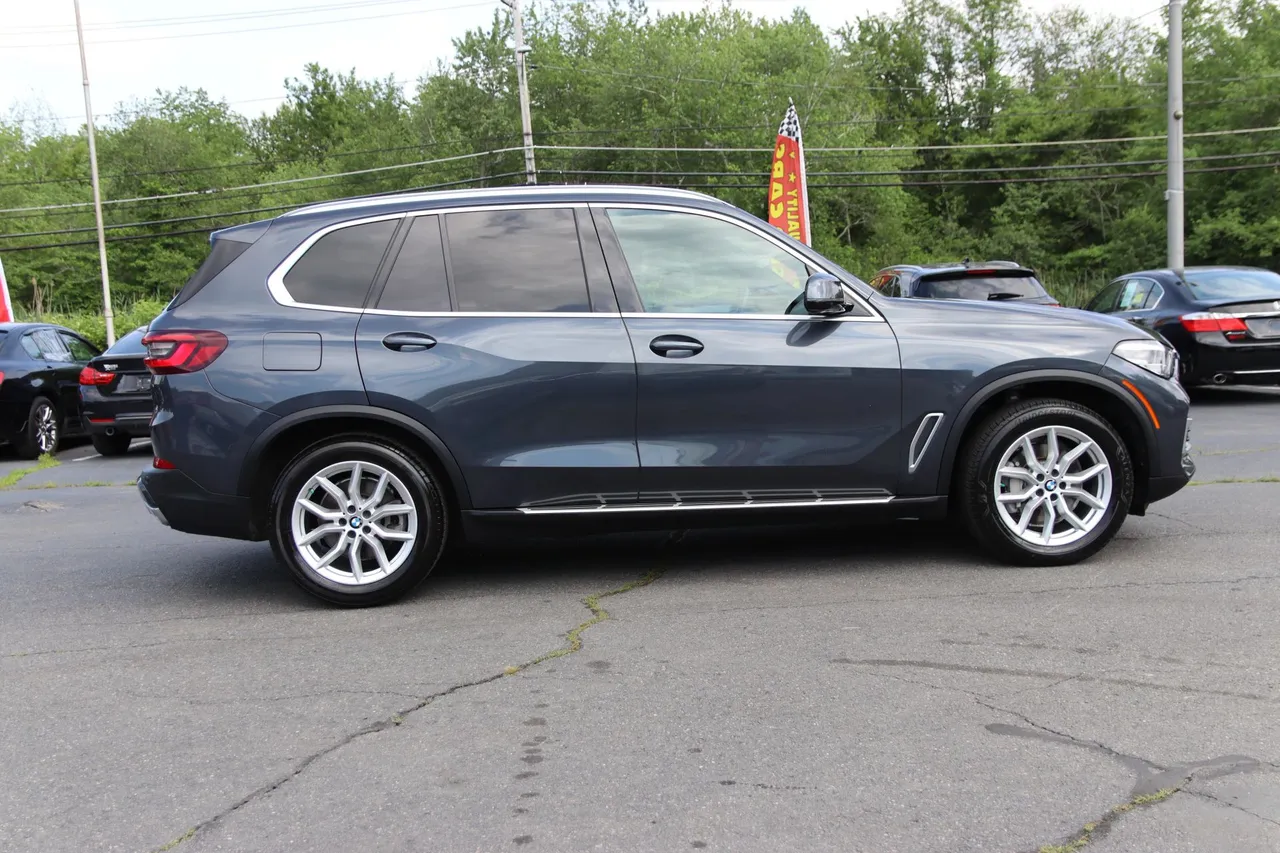 2020 BMW X5 — photo 6 of 31