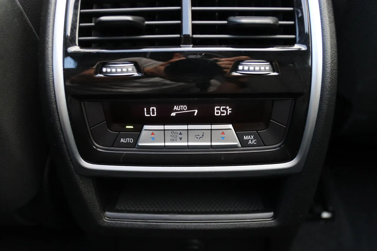 2020 BMW X5 — photo 15 of 31