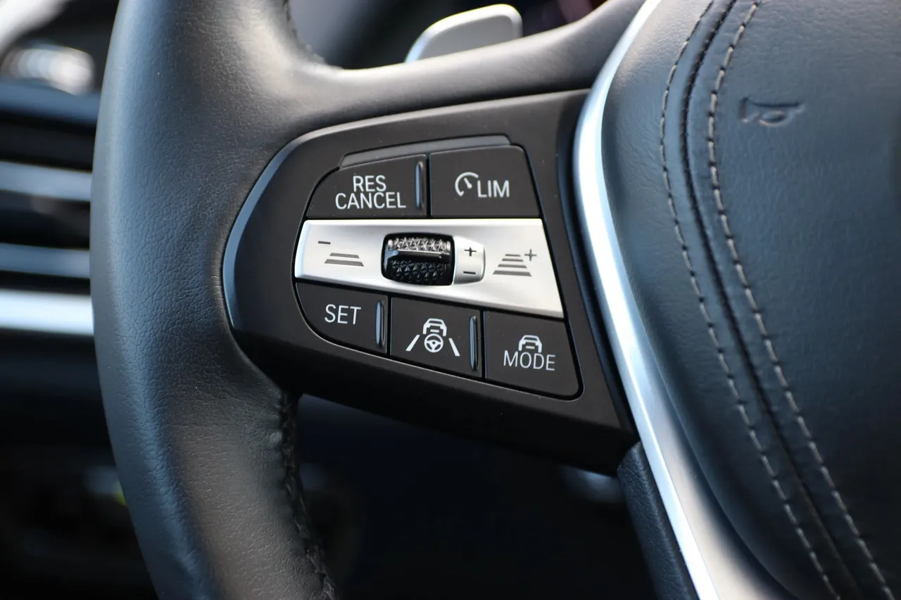 2020 BMW X5 — photo 20 of 31