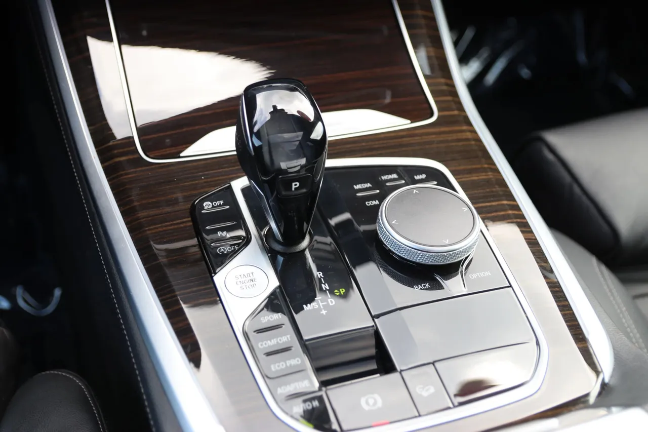2020 BMW X5 — photo 25 of 31