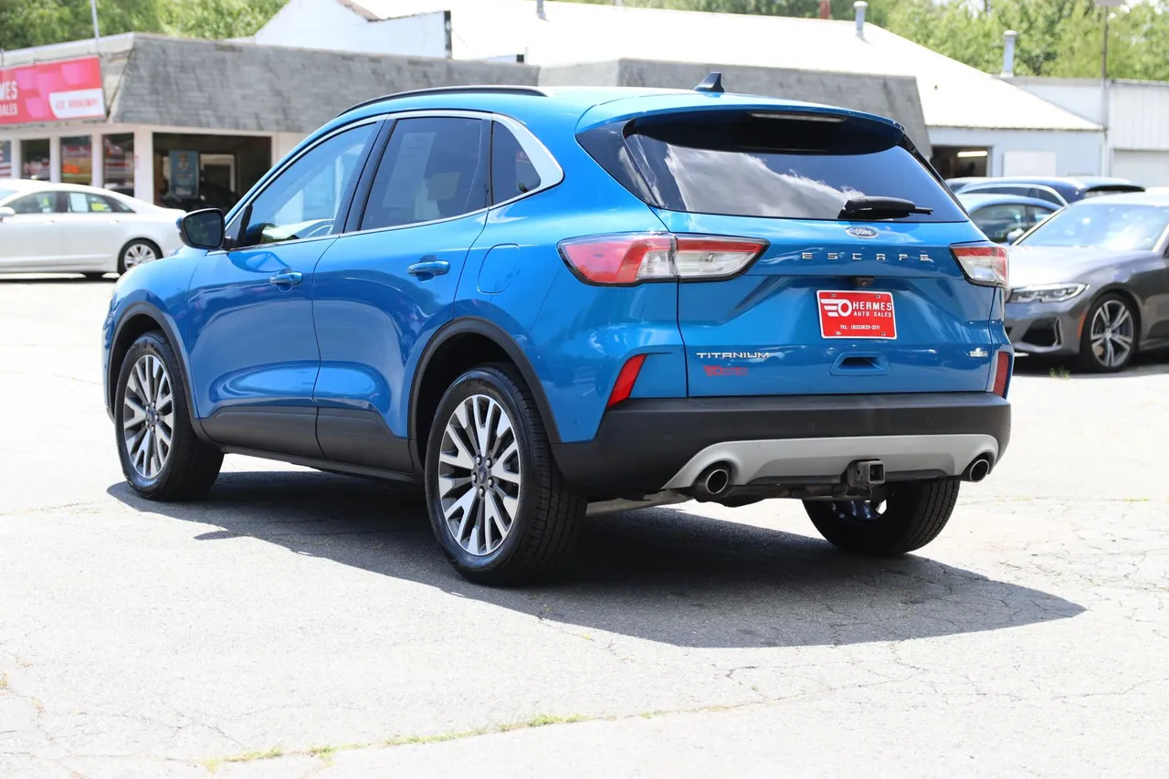 2020 Ford Escape — photo 3 of 31