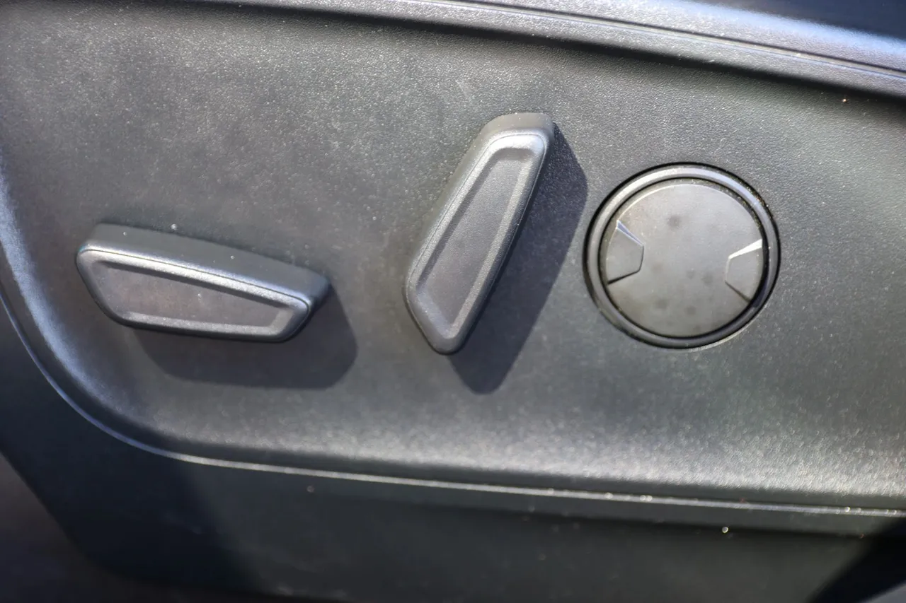 2020 Ford Escape — photo 13 of 31