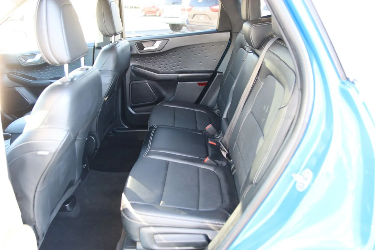 2020 Ford Escape — photo 15 of 31