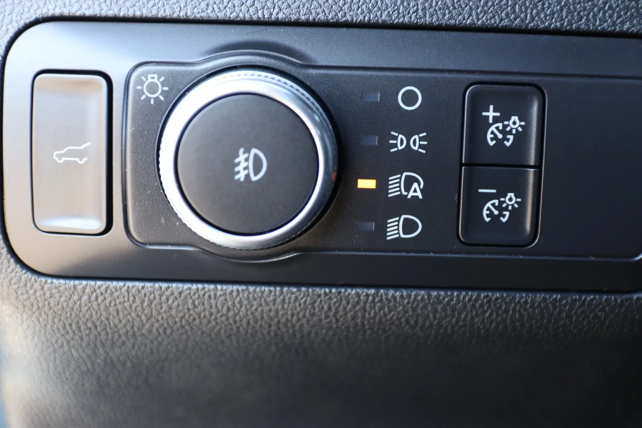 2020 Ford Escape — photo 25 of 31