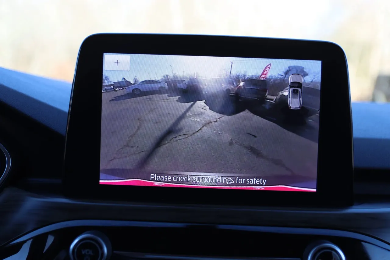 2020 Ford Escape — photo 27 of 31