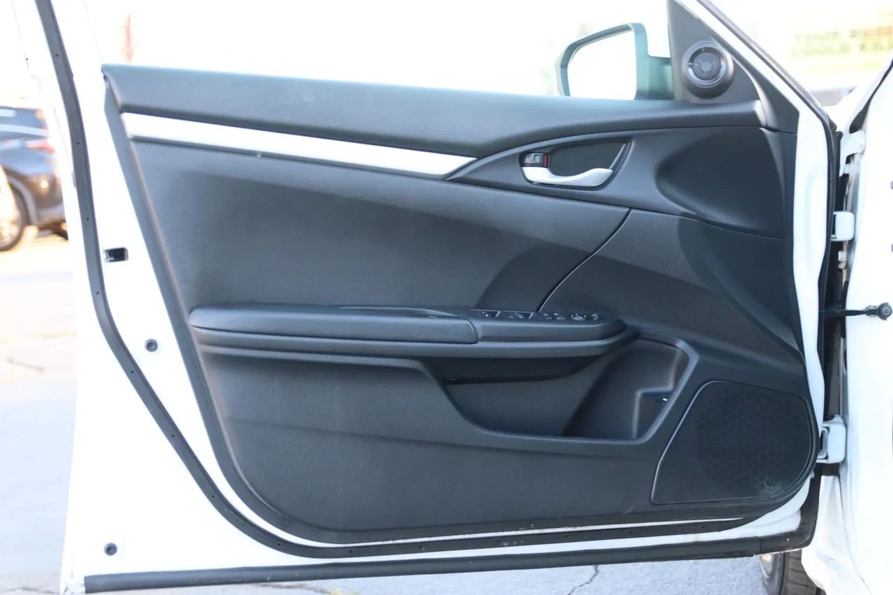 2020 Honda Civic — photo 9 of 27