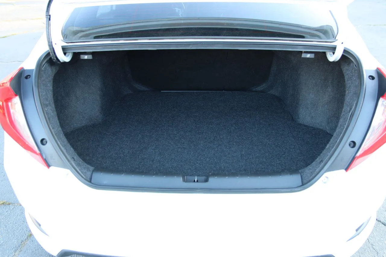 2020 Honda Civic — photo 14 of 27