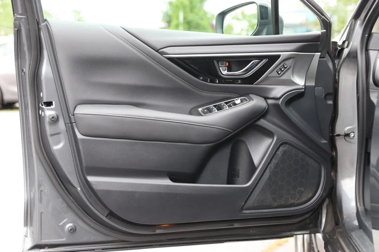 2020 Subaru Outback — photo 9 of 33
