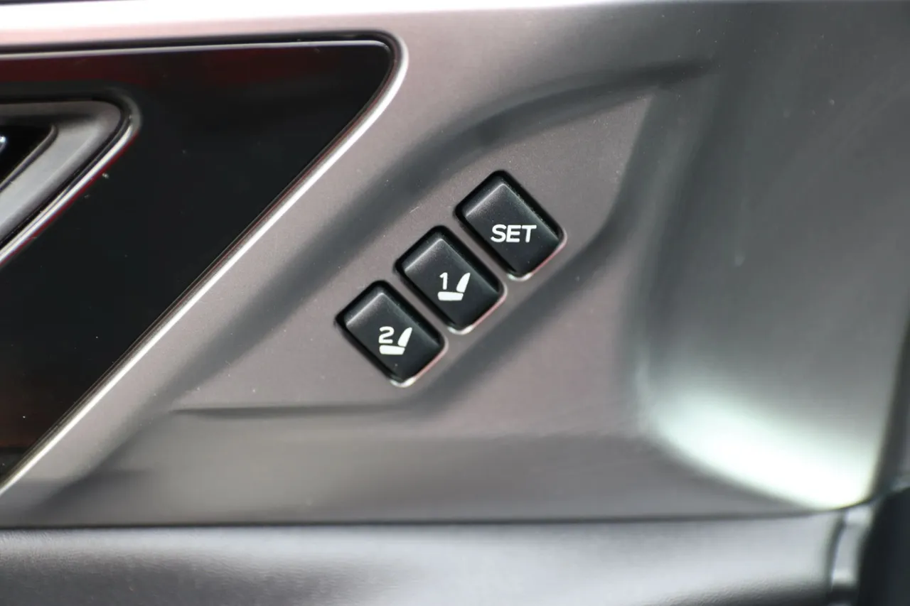 2020 Subaru Outback — photo 11 of 33