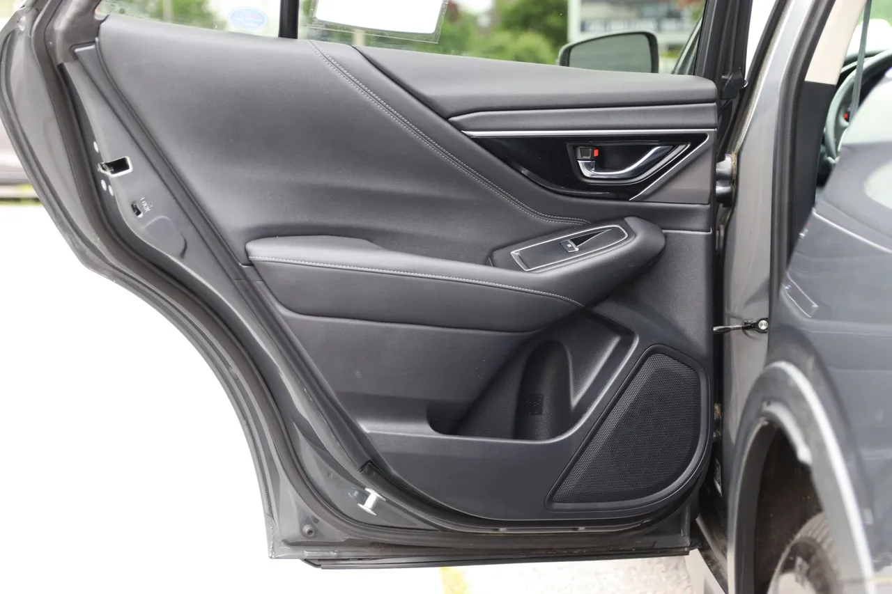 2020 Subaru Outback — photo 14 of 33