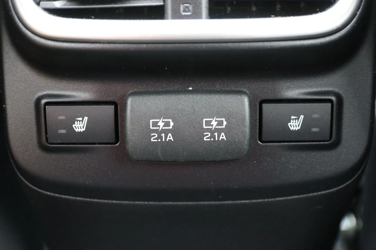 2020 Subaru Outback — photo 15 of 33