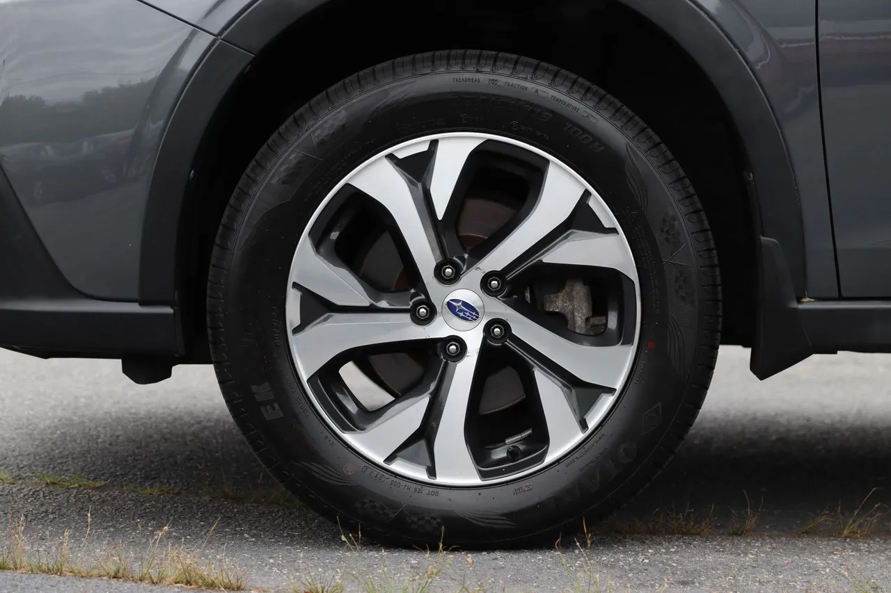 2020 Subaru Outback — photo 30 of 33