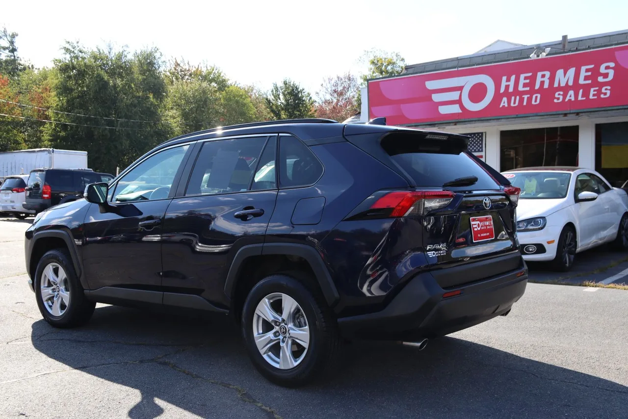 2020 Toyota RAV4 XLE Sport Utility 4D in Blue — photo 8 of 39
