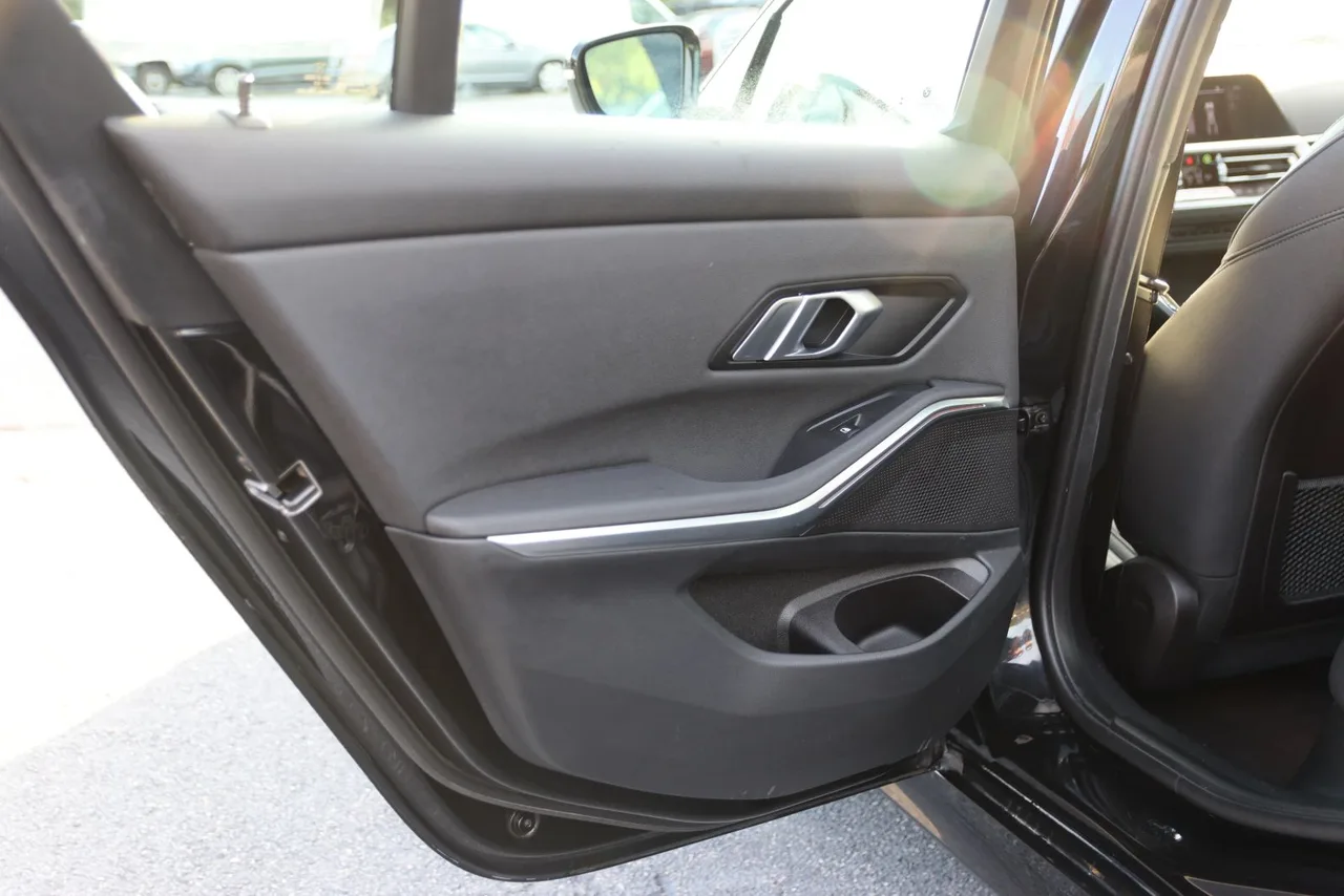 2021 BMW 3 Series 330i xDrive Sedan 4D in Black — photo 17 of 43