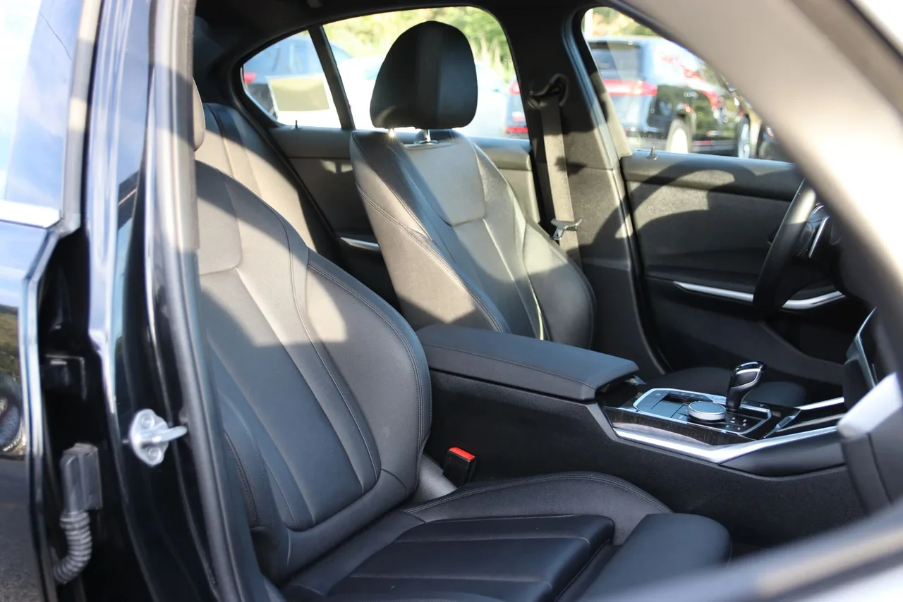 2021 BMW 3 Series 330i xDrive Sedan 4D in Black — photo 25 of 43
