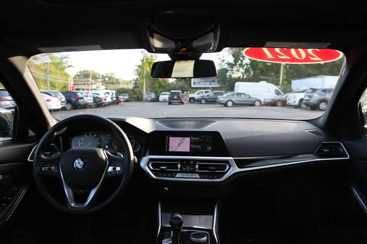 2021 BMW 3 Series 330i xDrive Sedan 4D in Black — photo 27 of 43