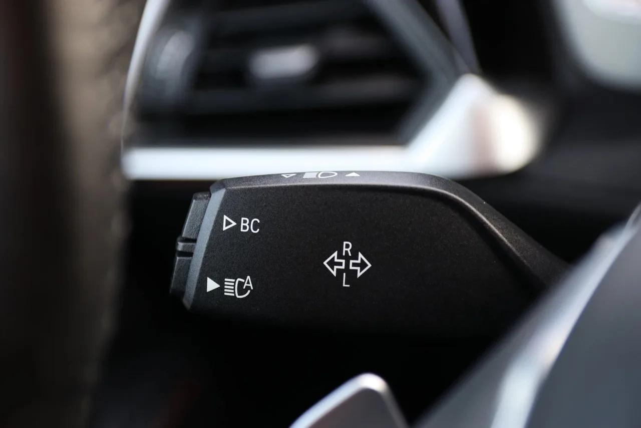 2021 BMW 3 Series 330i xDrive Sedan 4D in Black — photo 37 of 43