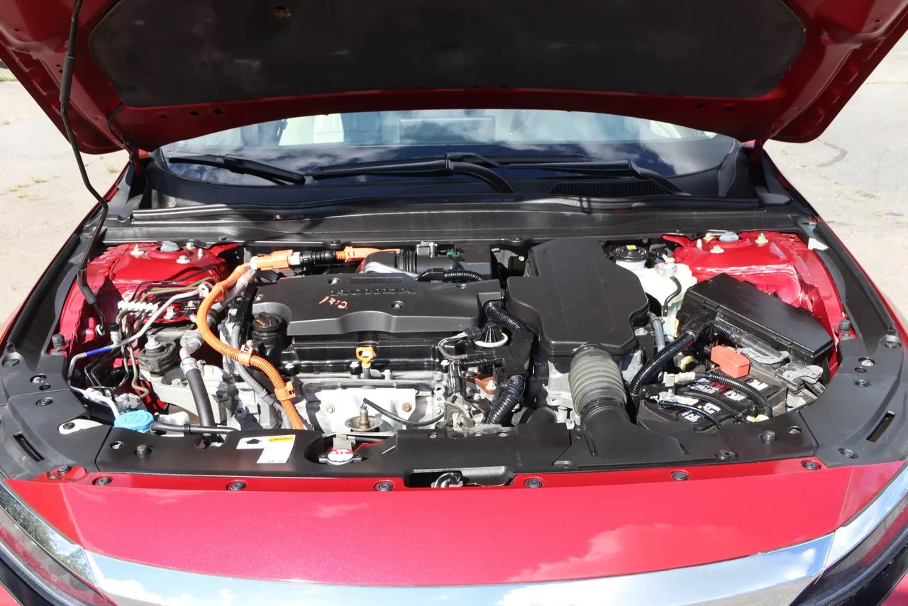 2021 Honda Accord Hybrid EX-L Sedan 4D in RED — photo 11 of 32