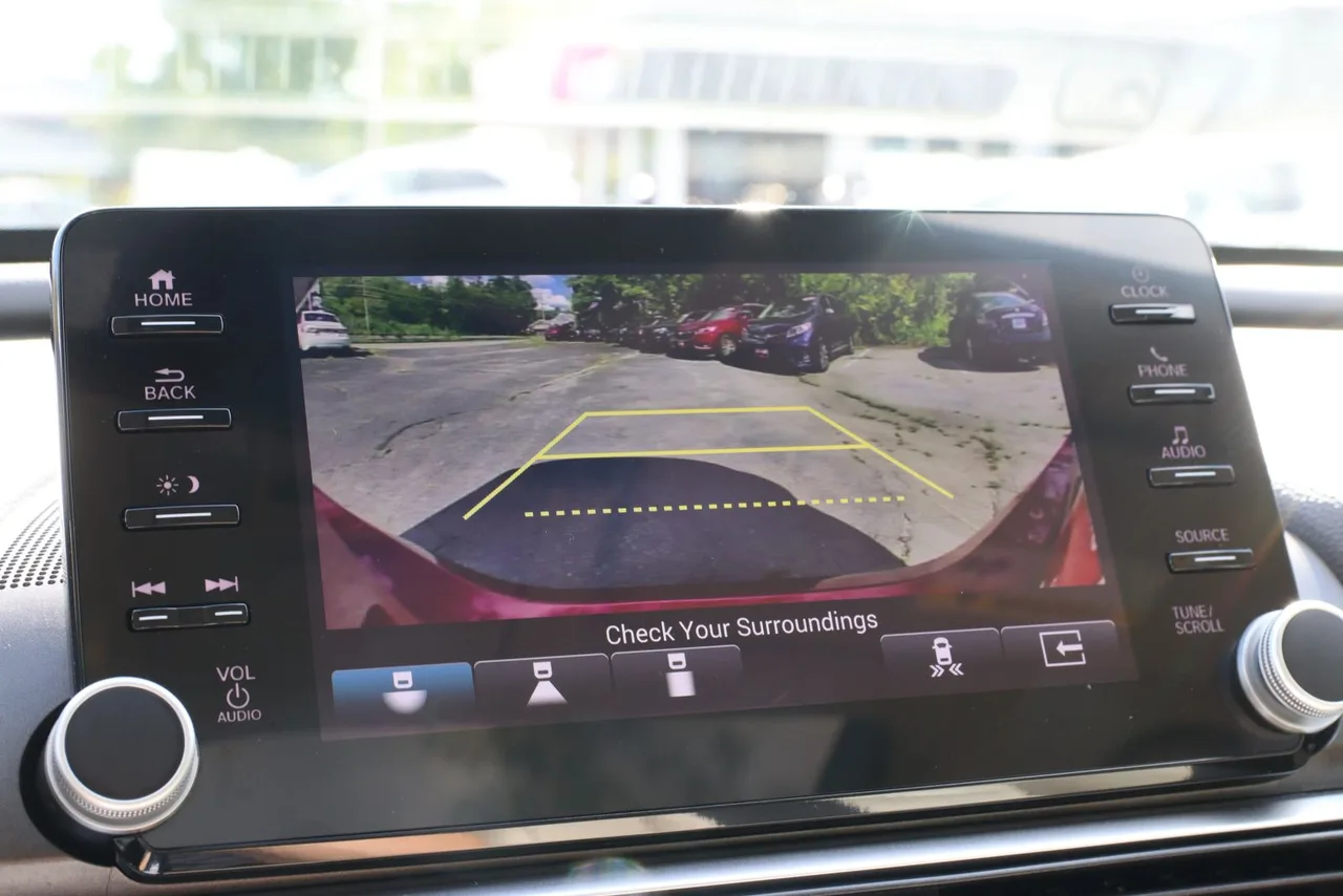 2021 Honda Accord Hybrid EX-L Sedan 4D in RED — photo 26 of 32