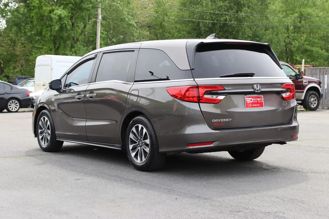 2021 Honda Odyssey — photo 3 of 32