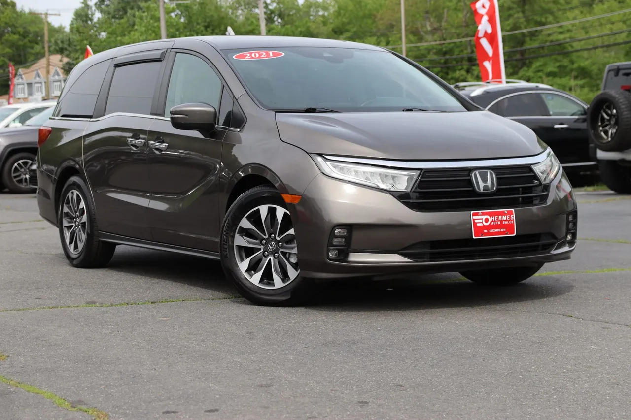 2021 Honda Odyssey — photo 7 of 32