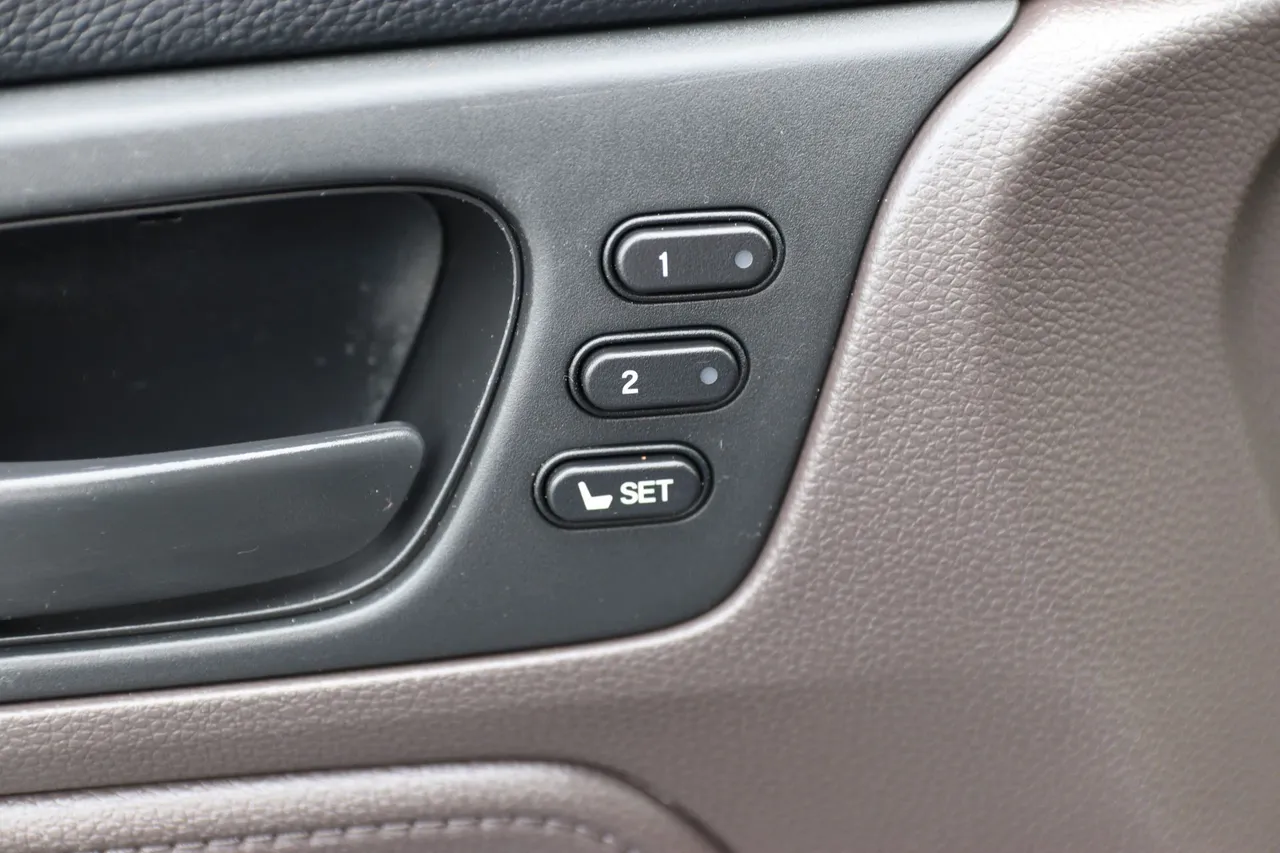 2021 Honda Odyssey — photo 11 of 32