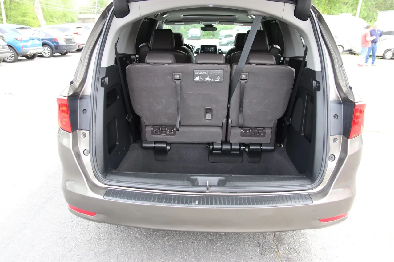 2021 Honda Odyssey — photo 16 of 32