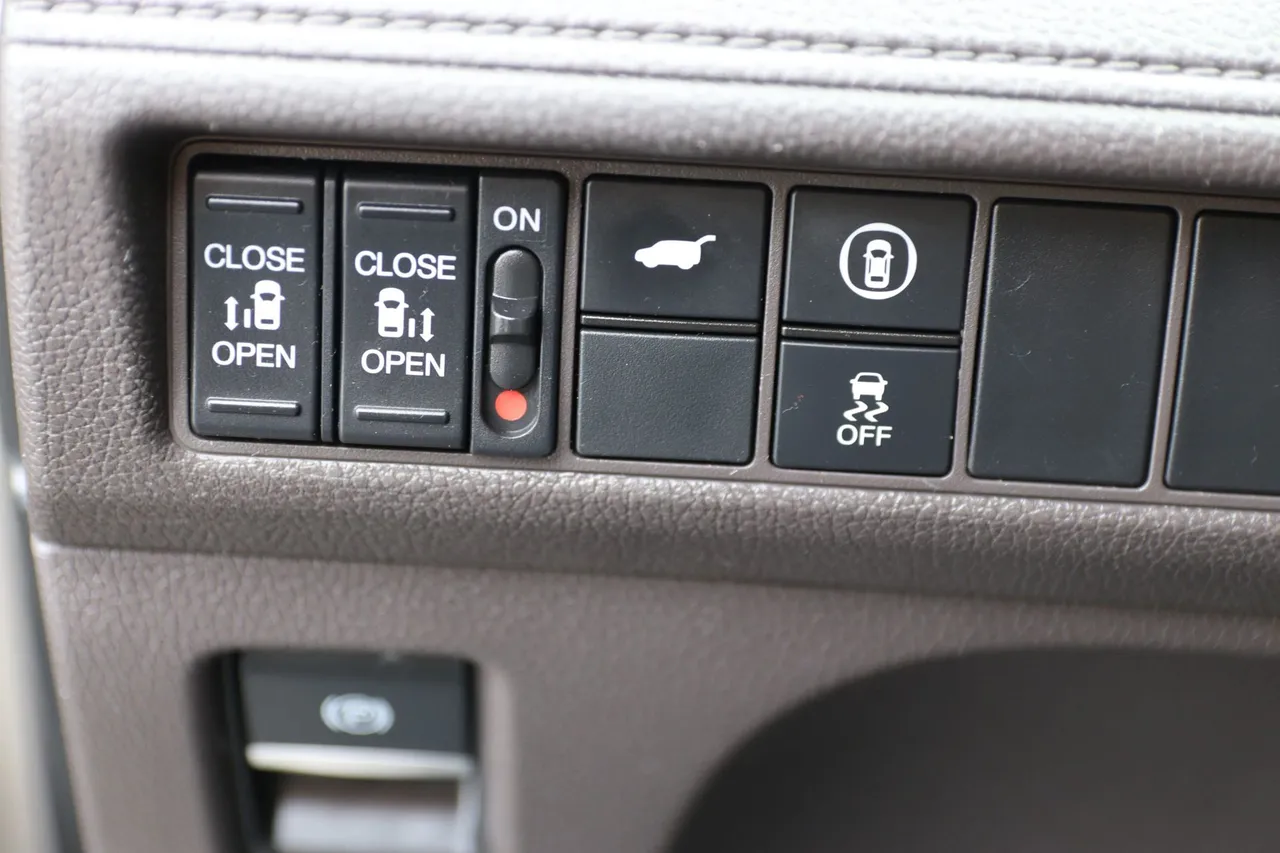 2021 Honda Odyssey — photo 25 of 32