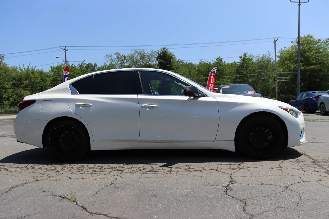 2021 Infiniti Q50 — photo 6 of 28