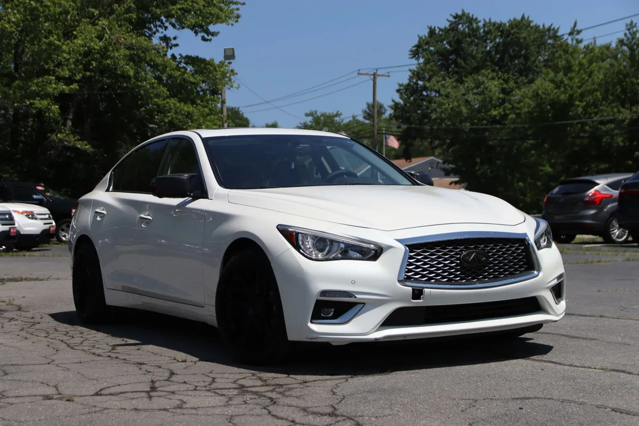 2021 Infiniti Q50 — photo 7 of 28